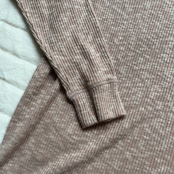 American Eagle henley shirt NWT - Picture 4 of 4